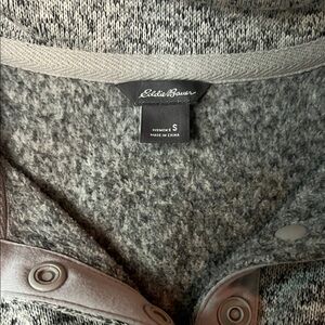 Eddie Bauer Heather Gray Textured Button-Front sweater
